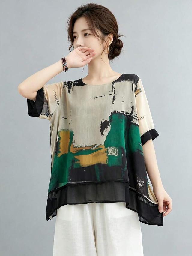 abstract print round neck asymmetric hem blouse