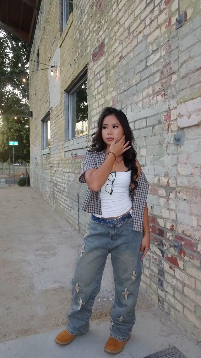 Light Wash Distressed Denim Jeans