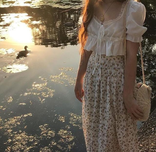 Floral Print Pleated Midi Skirt
