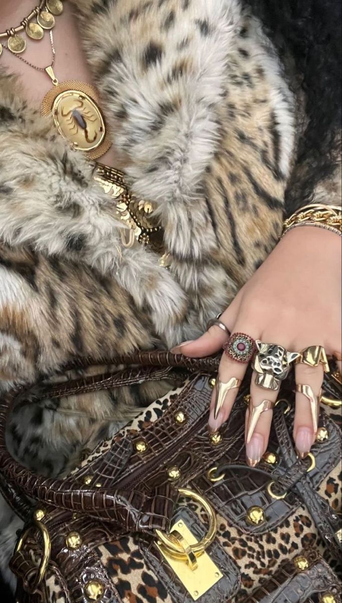 mob wife look 16