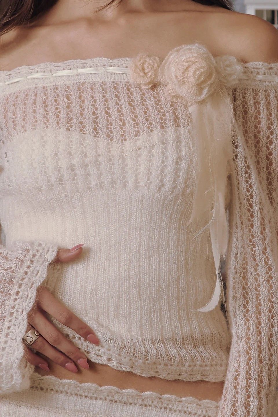 off shoulder knit sweater look 7