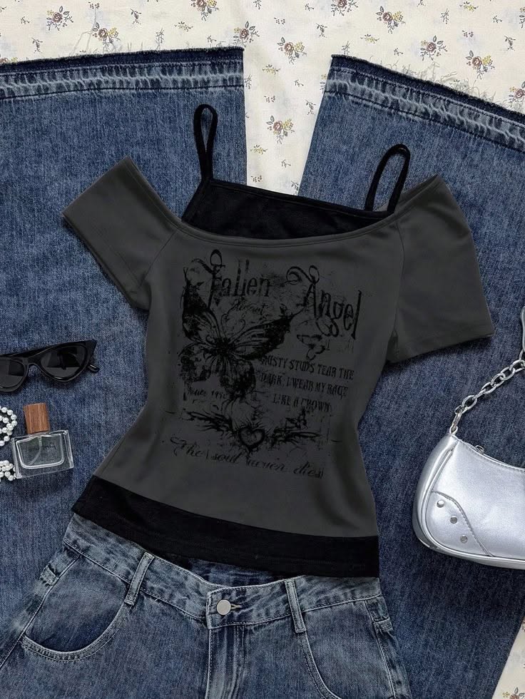 grey graphic print layered tee with blue denim jeans