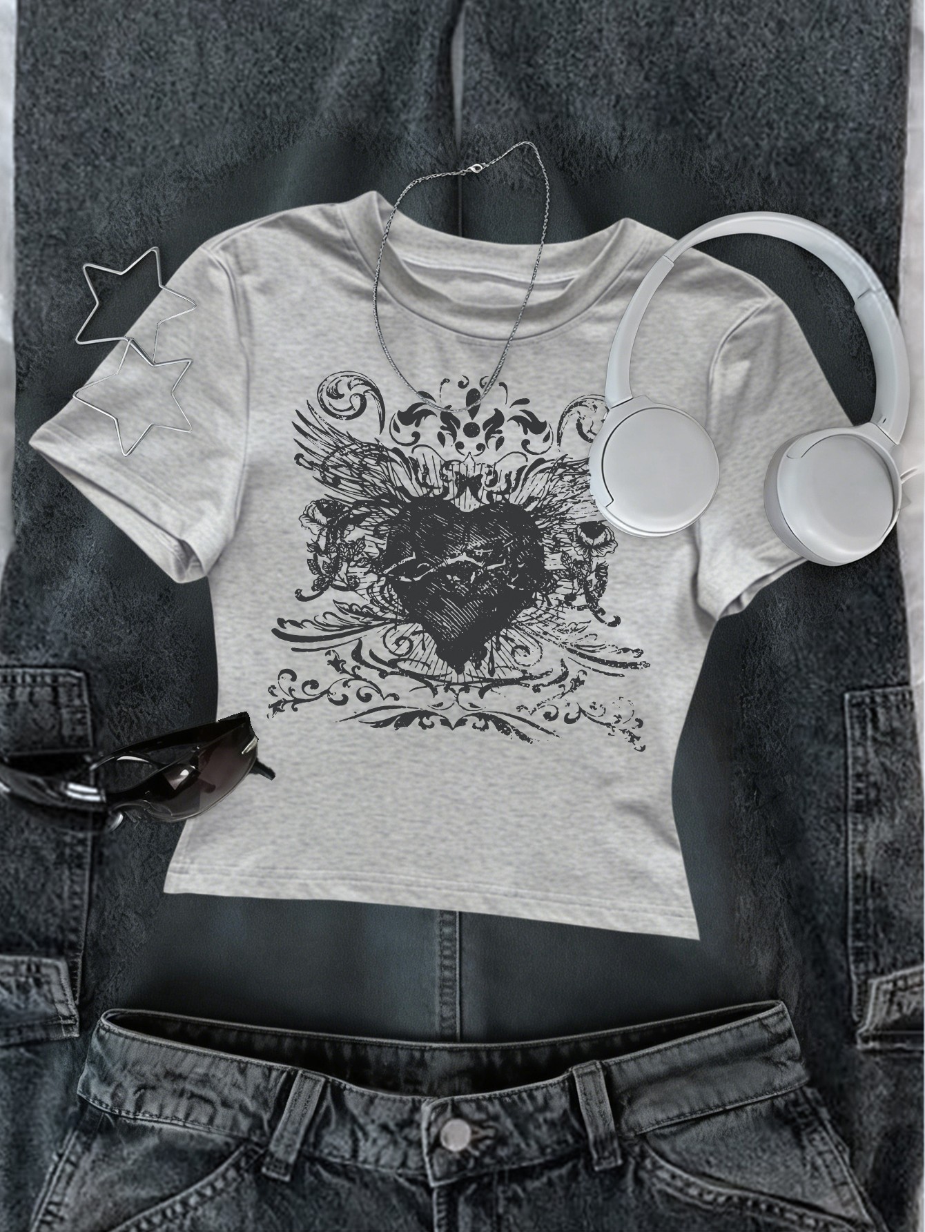 grey printed pullover t-shirt with heart graphic