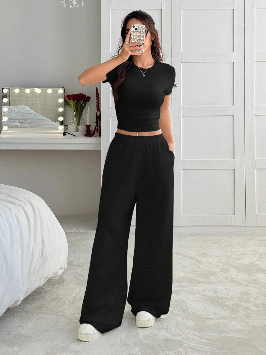 loose black casual sweatpants
