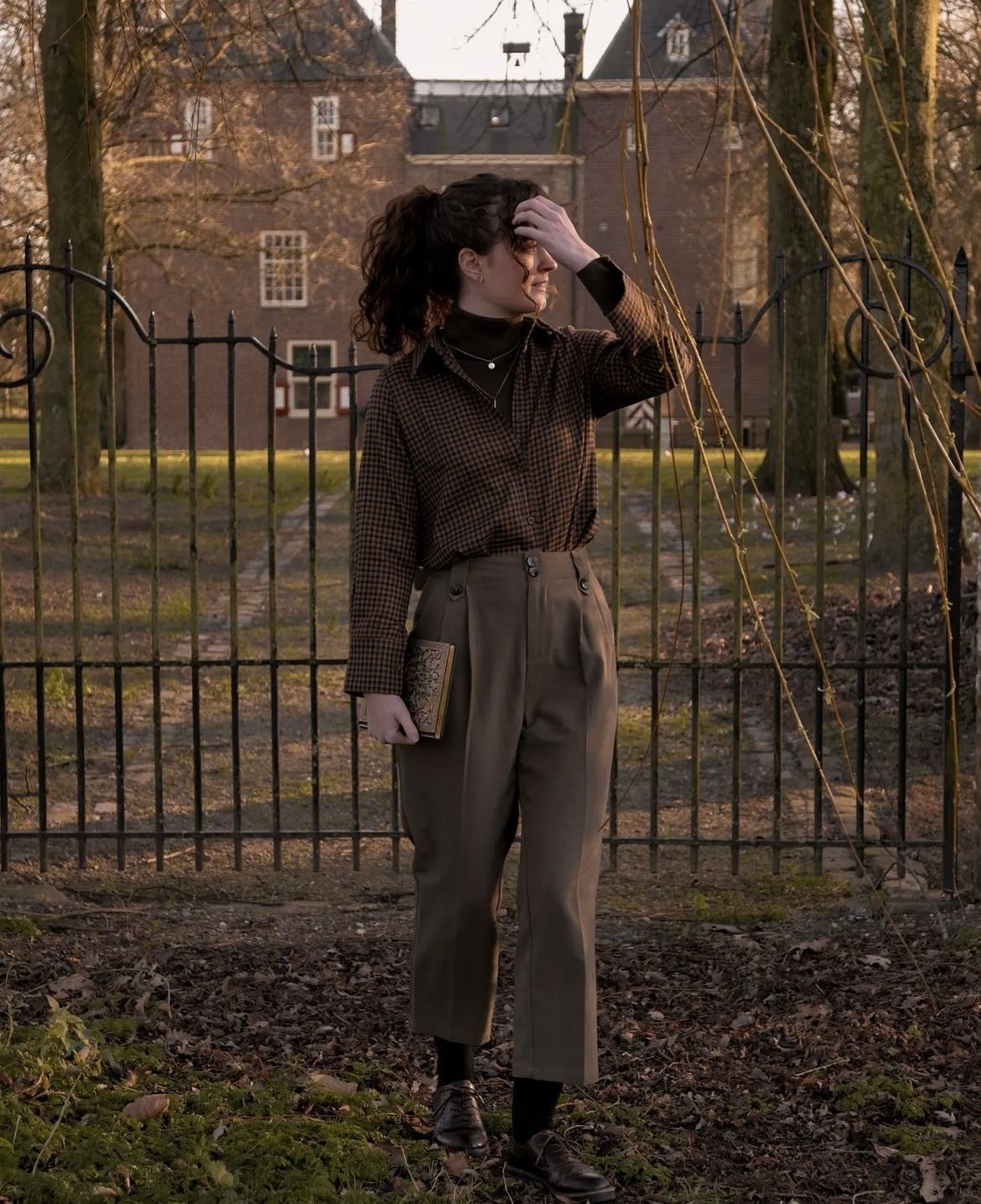 dark academia look 6